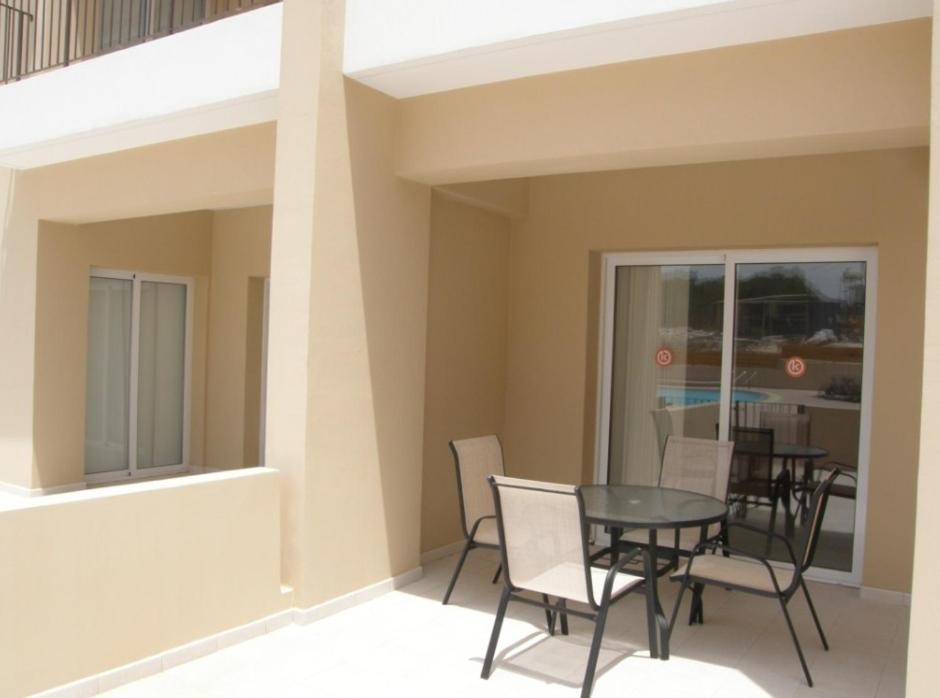 Kronos Holiday Apartments Paralímni Rom bilde